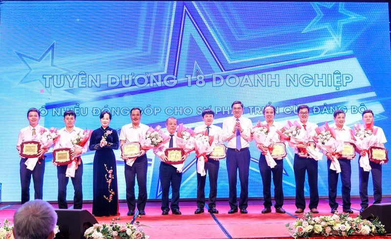 được Vinh danh là "Doanh nhân Việt Nam tiêu biểu năm 2022"