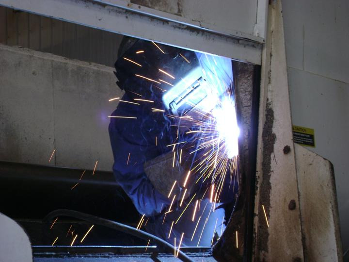 khí CO2 được sử dụng phổ biến nhất trong hàn MIG