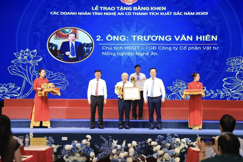 Đạt thành tích “Các doanh nhân tỉnh Nghệ An có thành tích xuất sắc năm 2023”